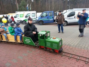 Werners Gartenbahn-Dampftage-unterwegs2